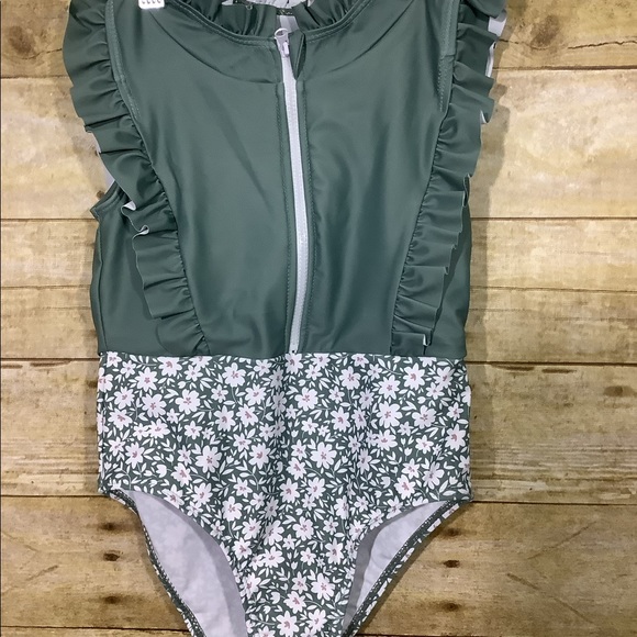 Girls sheen one piece high waist  baby suit size 130 (7/8) New With Out Tags - Picture 2 of 5